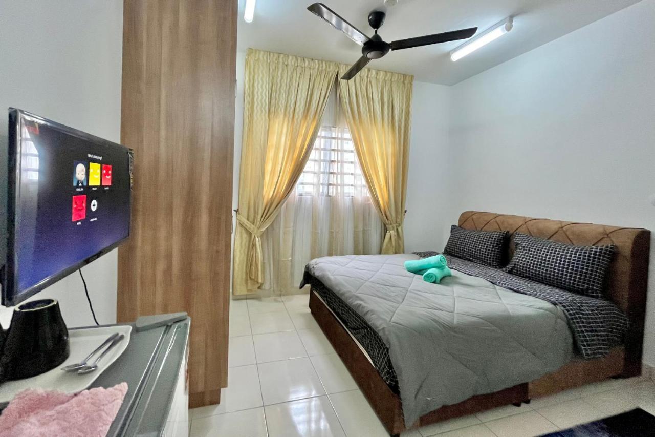 Alanis Studio Suite {Shortstay} Sepang Ngoại thất bức ảnh